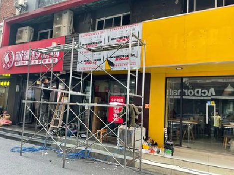 临海制作广告招牌如何避免它发黄？